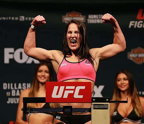 The 12 Hottest (and Deadliest) Female UFC Fighters